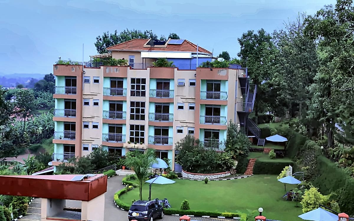 Hotel Premier rising behind its lawn