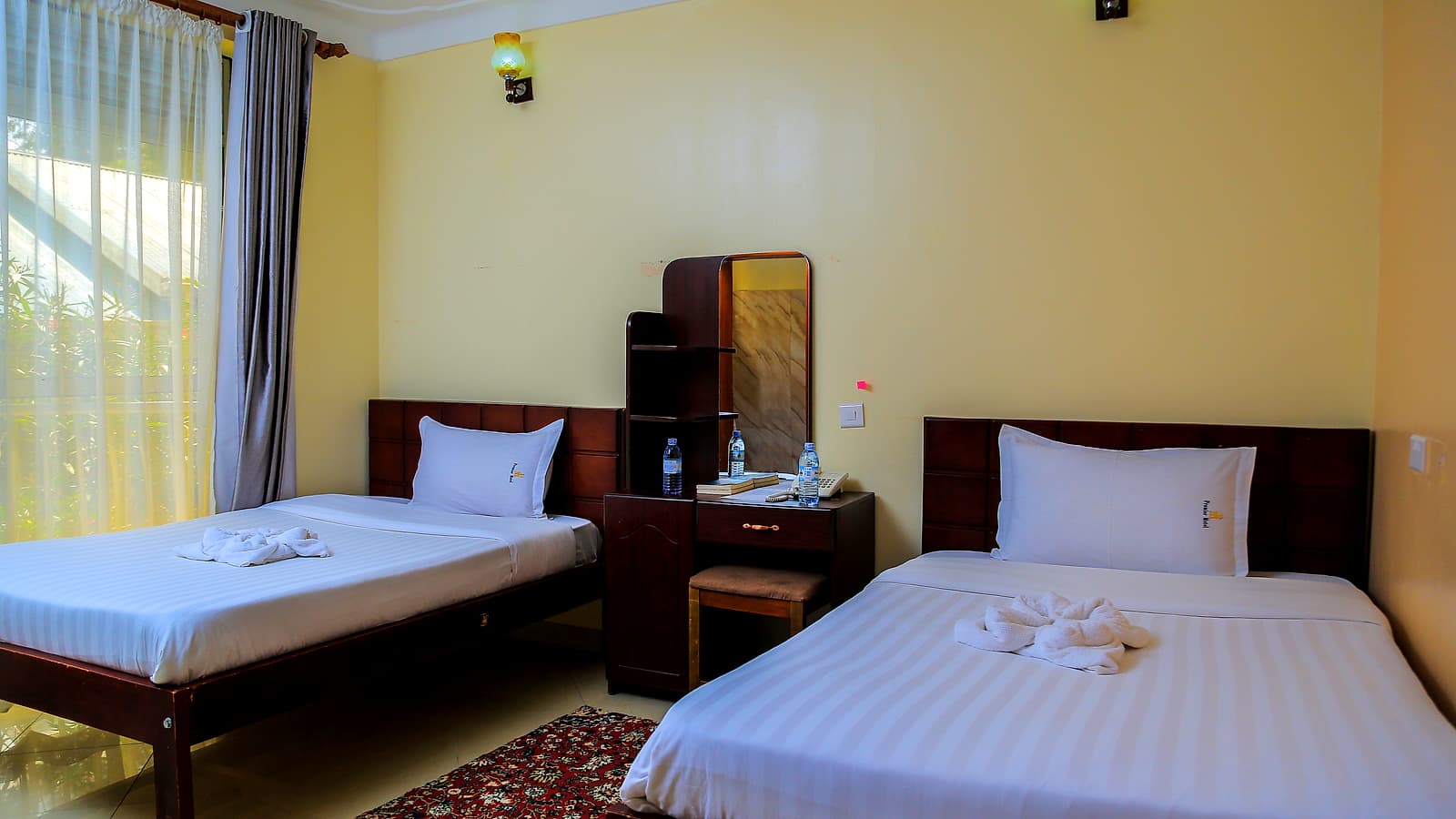 Standard twin room at Hotel Premier